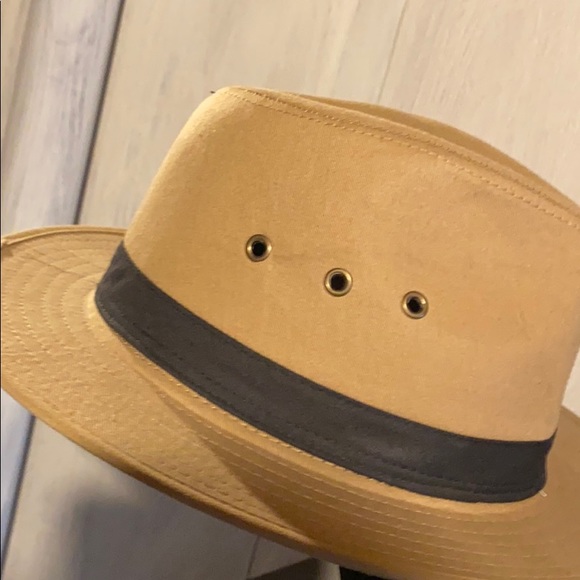 Cool hat - Picture 3 of 4